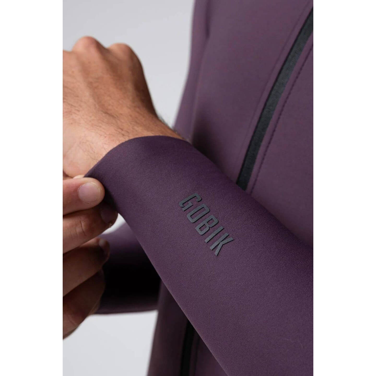 MAILLOT LARGO GOBIK PACER SOLID NIGHTSHADE HOMBRE